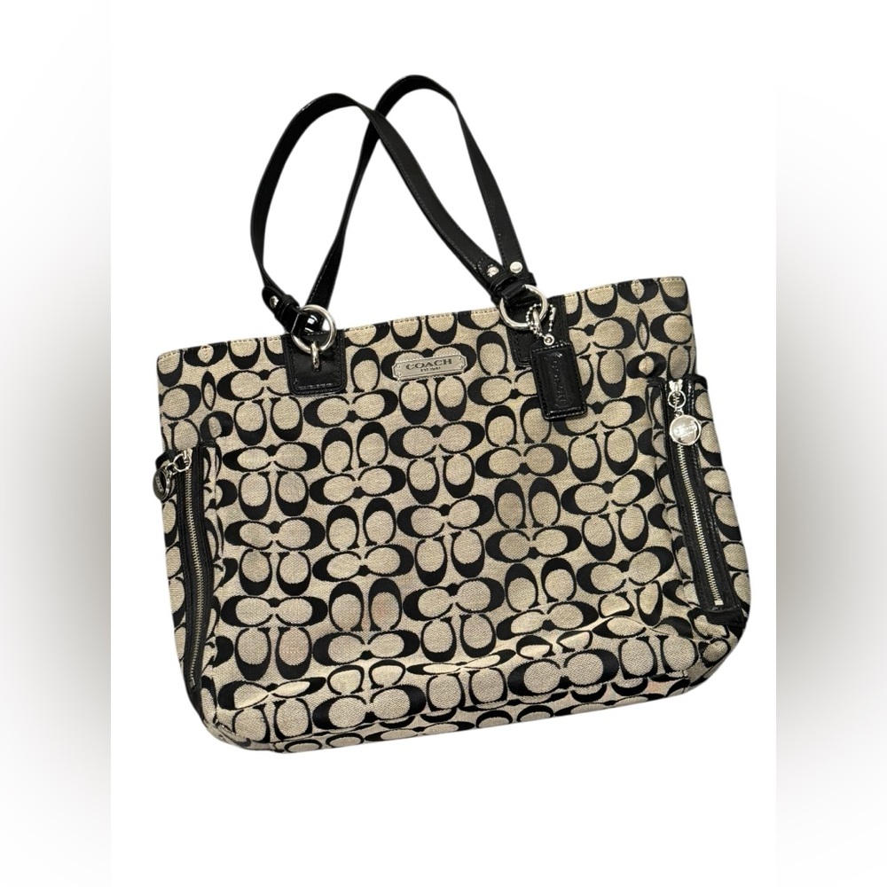Coach Gallery Signature NS Zip Tote in a black & gray monogram pattern